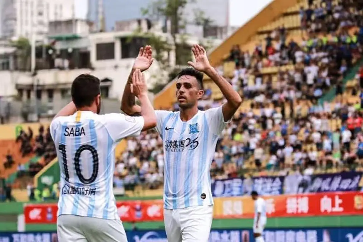 Eran Zahavi, bomber Guangzhou R&F di Liga China.