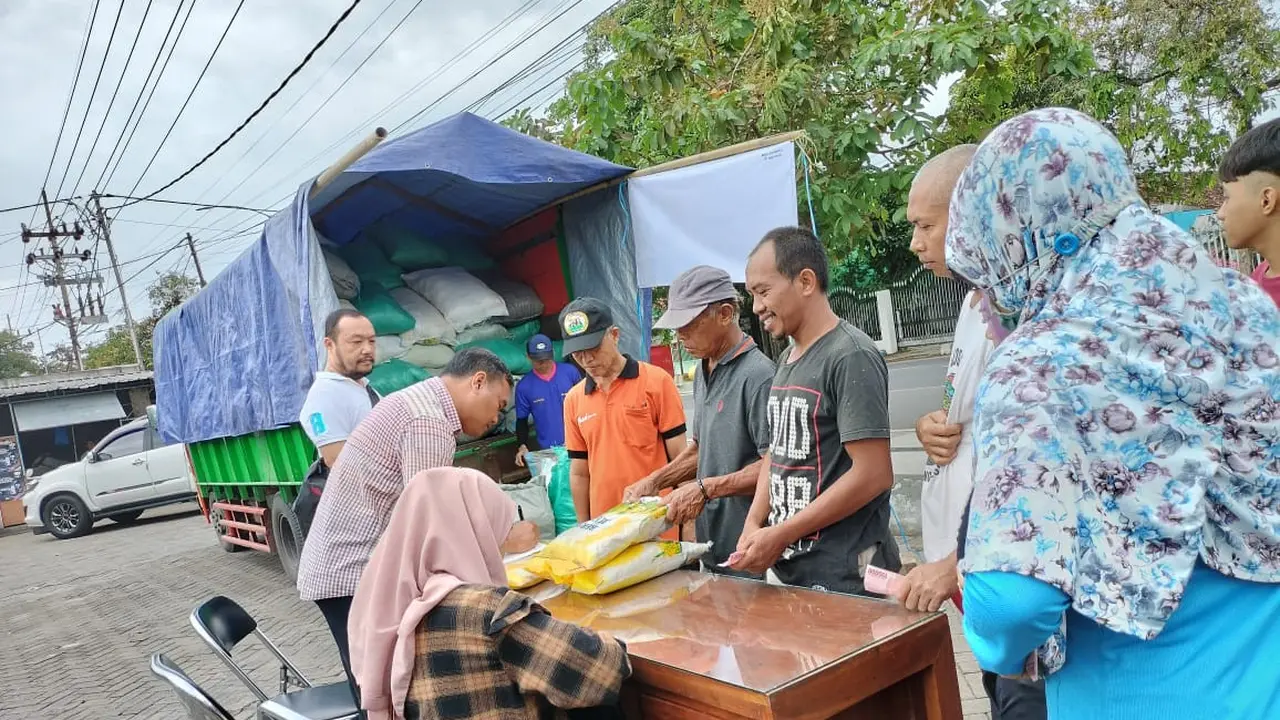 Operasi pasar di wilayah Kecamatan Muncar Banyuwangi tekan laju inflasi (Istimewa)