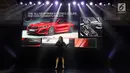 Vice President of Corporate Communications BMW Group Indonesia Jodie O'tania memberi paparan saat peluncuran all new BMW Seri 8 Coupe di Jakarta, Jumat (17/5/2019). BMW M850i xDrive Coupe dibanderol Rp 3,479 miliar, sedangkan BMW M850ixDrive Coupe M Carbon Rp 3,709 miliar. (Liputan6.com/HO/Dani)