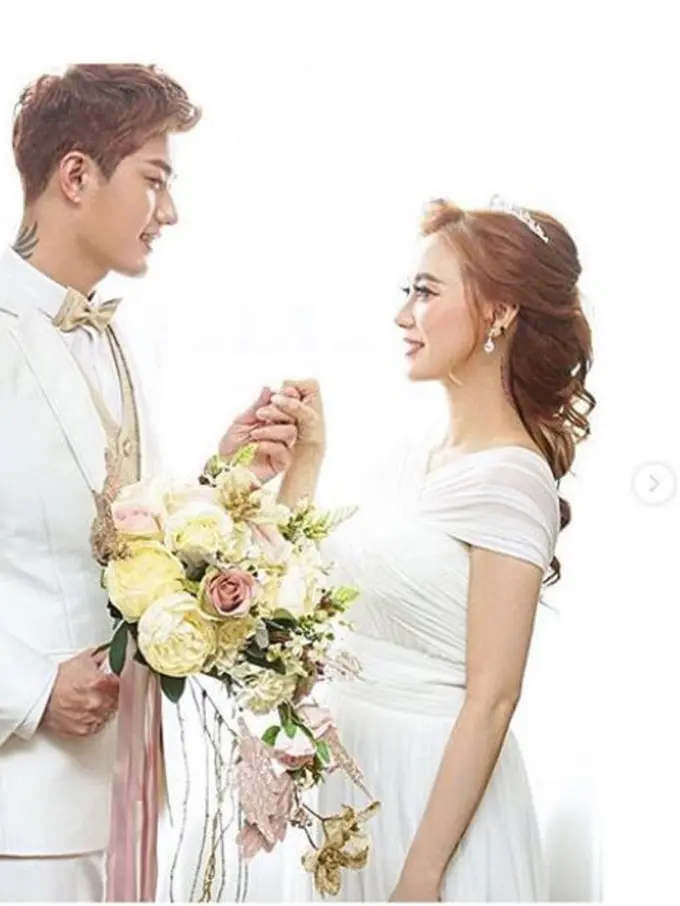 [Bintang] Lee Jeong Hoon dan Moa Aeim