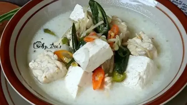 Resep sayur lodeh tempe tahu cabai ijo. (dok. Cookpad @EtikSetiya)