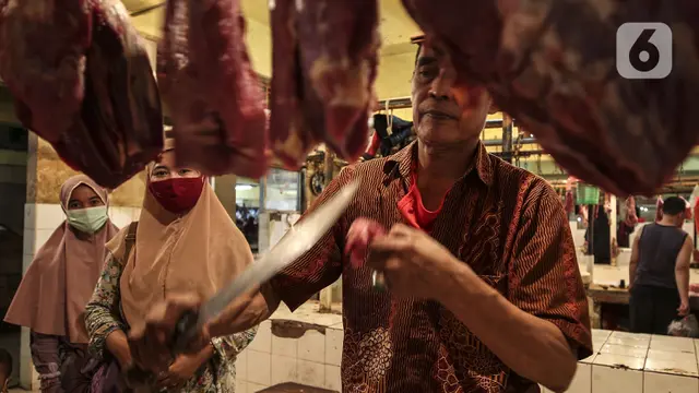FOTO: Mendekati Lebaran, Harga Daging Mulai Merangkak Naik