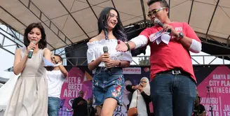 Pesinetron Ersya Aurelia hadir dalam acara meet and greet Siapa Takut Jatuh Cinta di City Plaza Jatinegara, Jakarta Timur, Minggu, 21 Januari 2018, (Adrian Putra/Bintang.com)