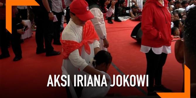 VIDEO: Momen Iriana Jokowi Basuh Anak yang Kehujanan