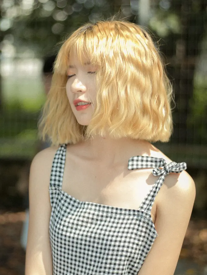 Ilustrasi rambut blonde