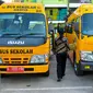 Fasilitas bus sekolah gratis kini telah ada di Rusun Muara Kapuk, Jakarta, Jumat (22/4/2016). Sebanyak 2 unit mobil akan beroperasi setiap hari untuk memudahkan anak sekolah yang tinggal di Rusun Muara Kapuk. (Liputan6.com/Yoppy Renato)