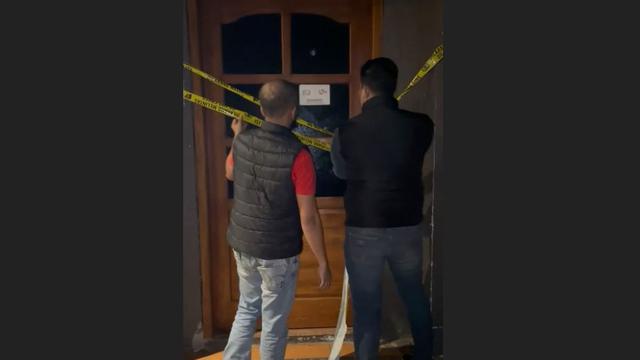 Sat Res Narkoba Polres Tangsel menyegel tempat hiburan di Tangerang Selatan