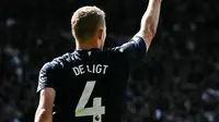 Bek Manchester United Matthijs de Ligt mencetak gol ke gawang Southampton di St Mary's Stadium hari Sabtu (14/09/2024). (Glyn KIRK / AFP)