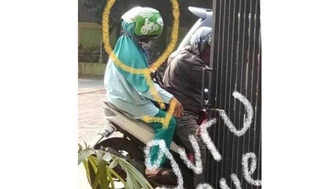 6 Kelakuan Cewek saat Pakai Helm di Jalan Ini Kocak (sumber: Instagram.com/receh.id)