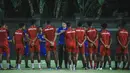 Dalam laga yang akan digelar di Stadion Kapten I Wayan Dipta Gianyar, Timnas Indonesia lebih diunggulkan atas Timor Leste yang kini diarsiteki pelatih asal Brasil Fabio Maciel. (Bola.com/Maheswara Putra)