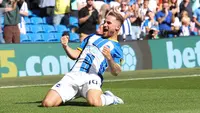 Liverpool dikabarkan tengah meminati gelandang asal Argentina yang tampil impresif bersama Brighton and Hove Albion musim ini, Alexis Mac Allister. Jika kesampaian mendatangkannya pada musim depan, ia akan jadi pemain ke-6 Argentina yang didatangkan The Reds dalam hampir dua dekade terakhir. Berikut ini daftar 5 pemain Argentina yang sebelumnya pernah memperkuat Liverpool dalam hampir 20 tahun terakhir. (AFP/Adrian Dennis)