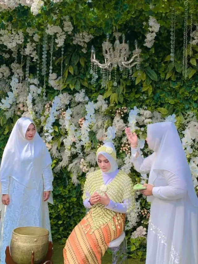 7 Momen Siraman Calon Istri Ridho DA Jelang Pernikahan Ini Penuh Suasana Haru