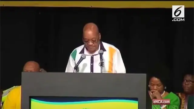 Sebuah rekaman Presiden Afrika Selatan mendadak viral. Dalam video tersebut sang Presiden terlihat sulit mengucapkan kata In The Beginning.