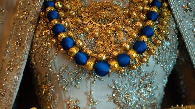 Nuansa Minang di pernikahan Ochi Rosdiana. (credit: instagram.com/thepotomoto)