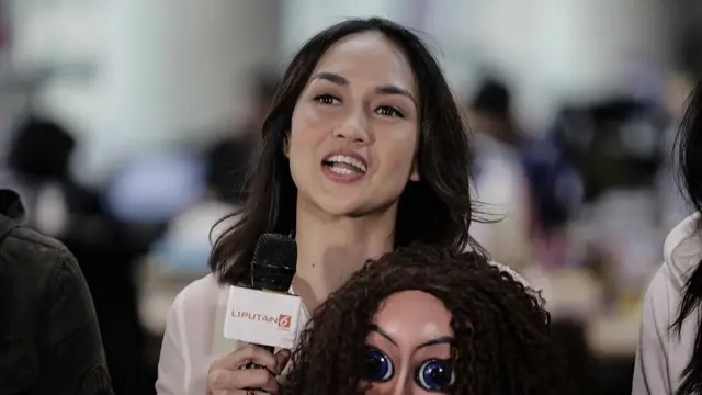 Sara Wijayanto saat media visit film Sabrina di Liputan6.com (Liputan6.com/ Faizal Fanani)