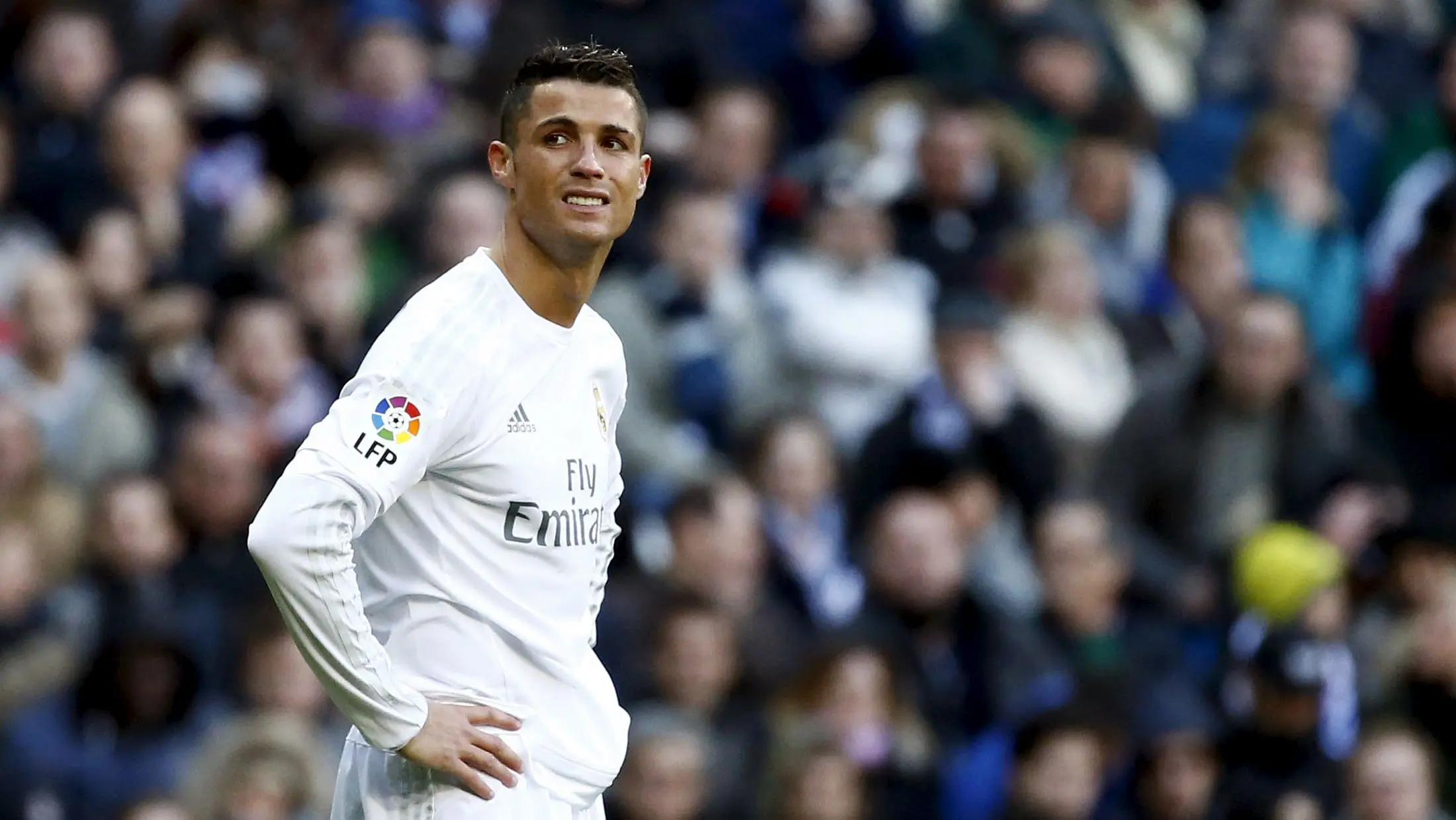 Cristiano Ronaldo pernahbeberapa kali tidak bahagia memperkuat Real Madrid. (Reuters/Juan Medina)