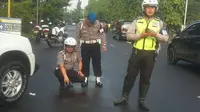 Pemotor Tabrak Polwan Saat Atur Lalu Lintas di Bogor