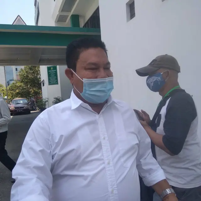 Kadishub Kota Batam diperiksa Kejari Batam terkait dugaan korupsi. (Foto: Liputan6.com/Ajang Nurdin)