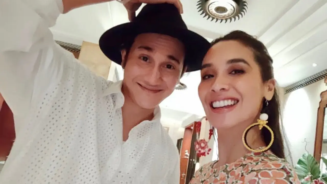 [Fimela] Vino G Bastian dan Marsha Timothy