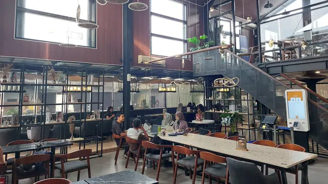 Cocok Jadi Tempat Nongkrong, Raindear Bogor Punya Dessert Viral yang Bikin Ketagihan