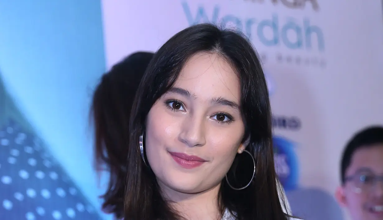 Saat dijumpai di acara press screening film ‘I Am Hope’, XXI Epicentrum, Jakarta Selatan, Selasa (9/2/2016), aktris berusia 18 tahun ini mengaku deg-degan dengan perannya sebagai gadis yang didiagnosa penyakit kanker. (Andy Masela/Bintang.com)