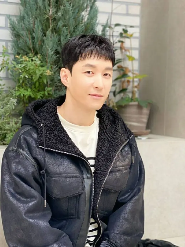Shim Hyung Tak. (Instagram/ tak9988)