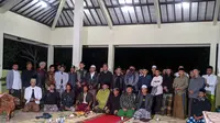 Lebih dari 60 Gus dari berbagai Kabupaten/Kota di Provinsi Jateng/DIY berkumpul di Pendopo Wisma Wali Limbung - Ngadirejo. (Liputan6.com/Pramita Tristiawati)