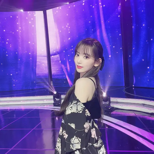 Bakal Jadi 'Adik' BTS di Big Hit Entertainment, Ini 6 Pesona Sakura IZ*ONE