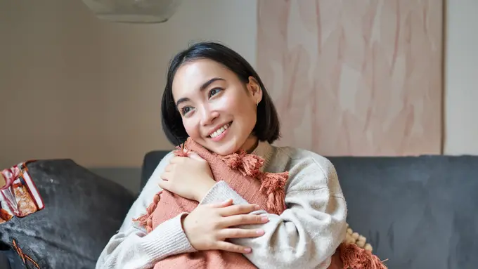 5 Zodiak yang Paling Sulit Ditebak Saat Jatuh Cinta - Cover