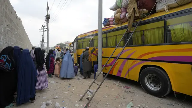 Pakistan mengatakan rencana deportasi 1,7 juta Imigran Afghanistan