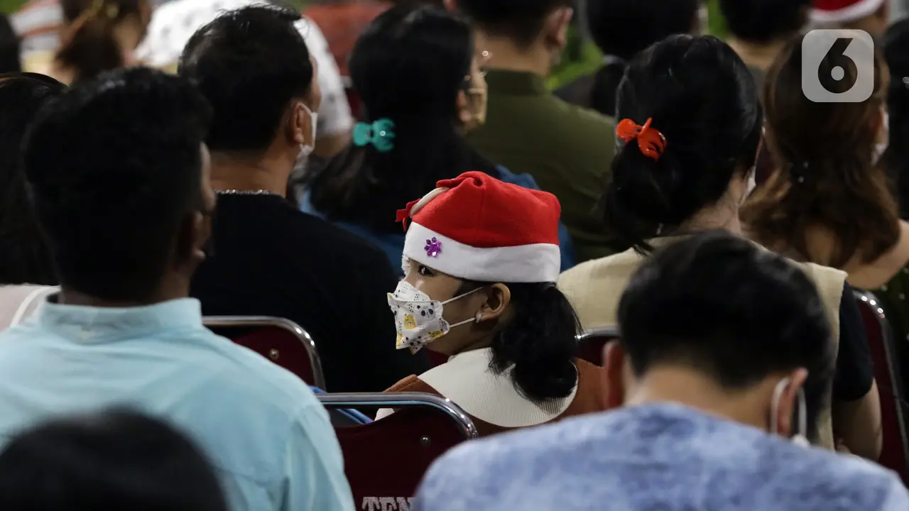 Khidmat Misa Malam Natal 2022 di Gereja Katedral Jakarta