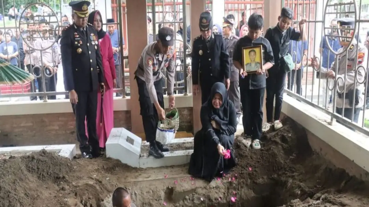 Bripka Septian Anggota Polres Pekalongan Meninggal, Kelelahan dan Pingsan usai Tugas Pengamanan Arus Mudik