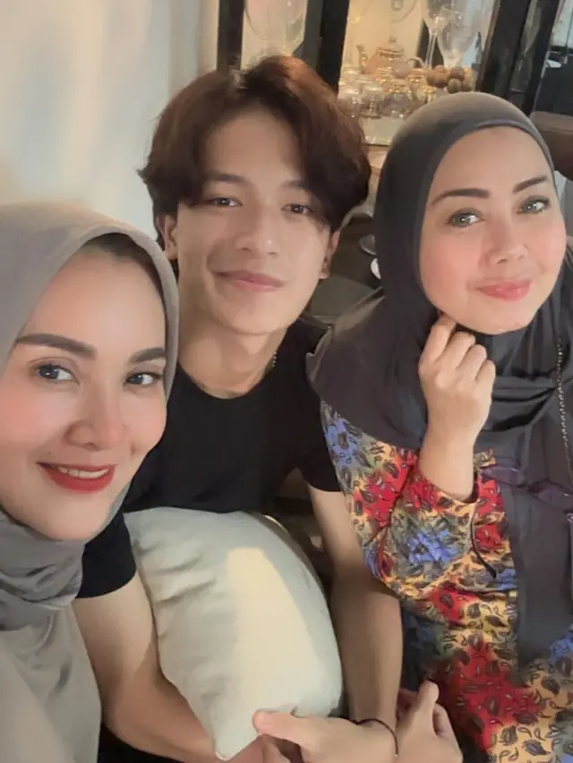 Elma Theana dan keponakan (Instagram/elmatheana)