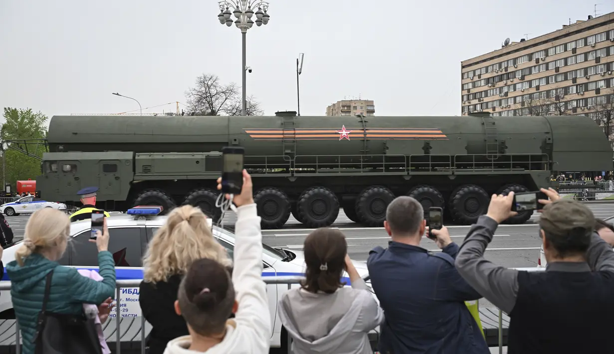 Sebanyak 27 juta warga Soviet meninggal, korban terbesar di dunia, peristiwa yang disebut Rusia, Prang Patriotik Besar. (AP Photo/Dmitry Serebryakov)