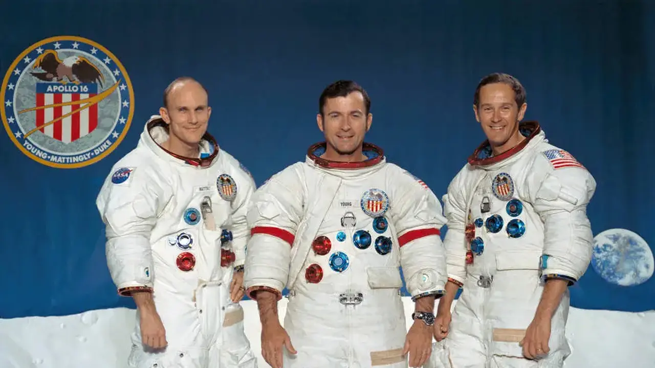 Ketiga awak dalam misi Apollo 16 ke Bulan. (Dok. NASA)