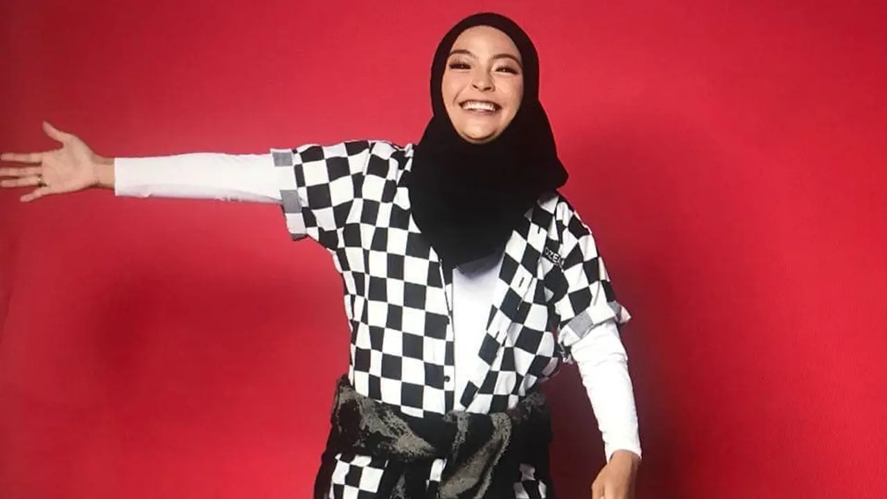 [Bintang] Tantri Kotak