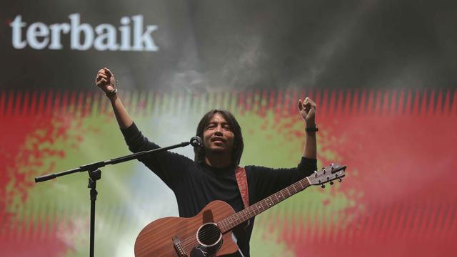Fiersa Besari Sukses Ubah Suasana KLBB 2026 Jadi Lautan Galau