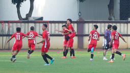 Colossus FC berhasil menjadi kampiun Celebrity Trofeo 2025 setelah menaklukkan Selebritis FC dan Standupindo FC. (Bola.com/M Iqbal Ichsan)