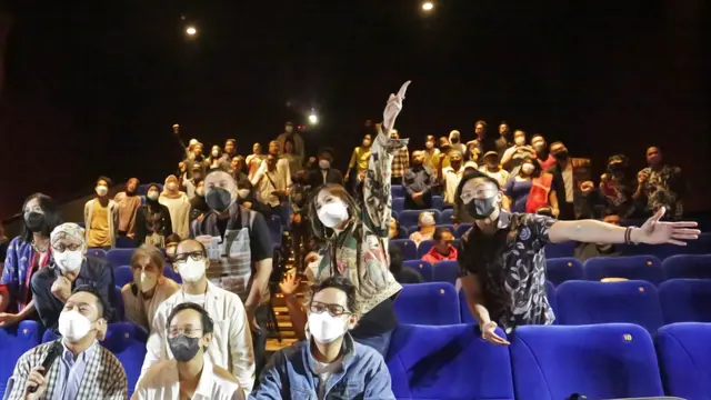 [Fimela] MusikalDiRumahAja