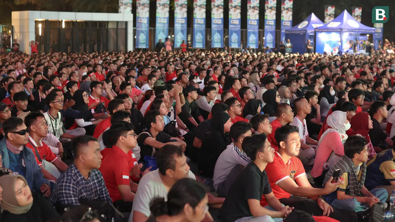 Foto: Ragam Ekspresi Suporter Timnas Indonesia saat Nobar Pertandingan Melawan China di Kualifikasi Piala Dunia 2026