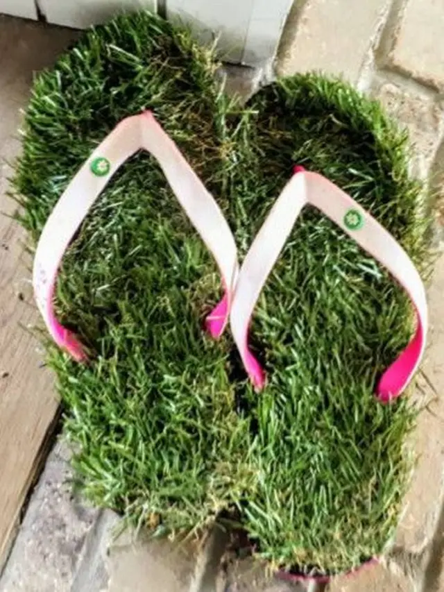 Kreatif tapi Ngakak, Begini 7 Model Sandal Kocak Bikinan Orang Indonesia