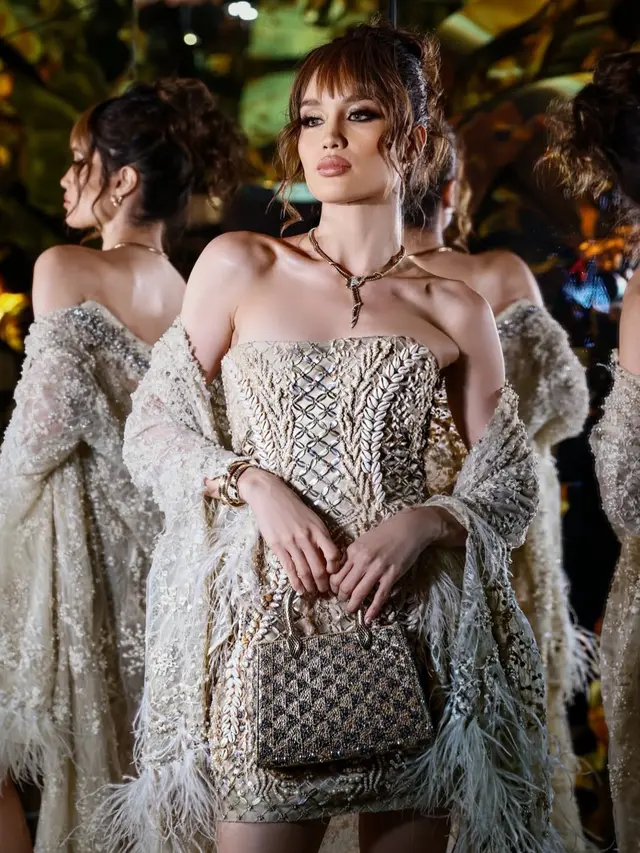 Gaya Makeup dan Rambut ala Cinta Laura yang Selalu On Point (Instagram/@claurakiehl)