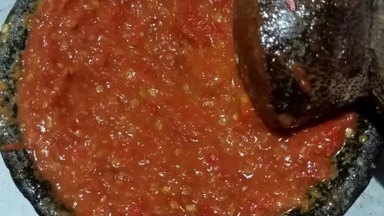 Resep sambal pecel lele Lamongan, Jawa Timur. (dok. Cookpad @cook_12377473)