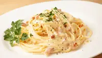 ilustrasi spaghetti carbonara/sasazawa/Shutterstock