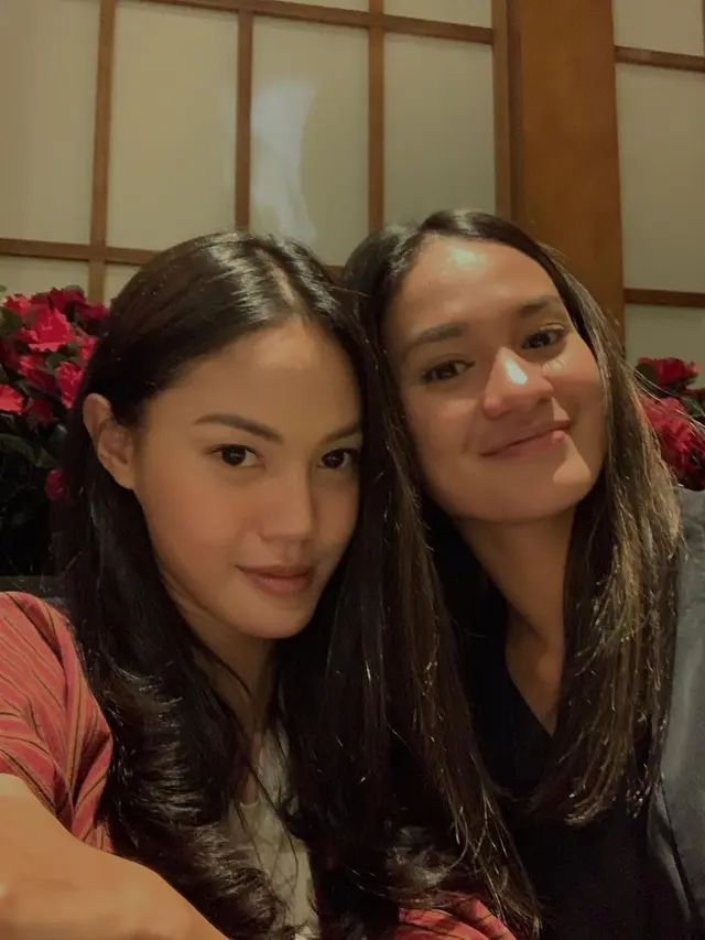 7 Kebersamaan Della Dartyan, Hana Malasan dan Canti Tachril, Dupuji Bak Saudara