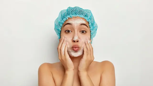 7 Kesalahan Double Cleansing yang Sering Terjadi dan Harus Dihindari! (Foto dok : Freepik/wayhomestudio)