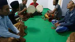 Sesuai perhitungan Jamaah Aboge, dan hisab (perhitungan) kalender Jawa peninggalan Sultan Agung, Idul fitri atau 1 Syawal 1435 Hijriah jatuh pada Rabu Kliwon (30/7). (ANTARA FOTO/Adhitya Hendra)
