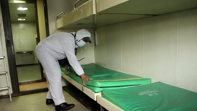 Penyediaan kapal untuk isolasi apung