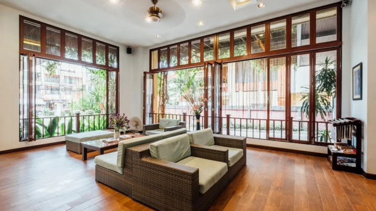 Rumah Tropis Modern dengan Ventilasi Silang (Credit: jcomp/freepik)