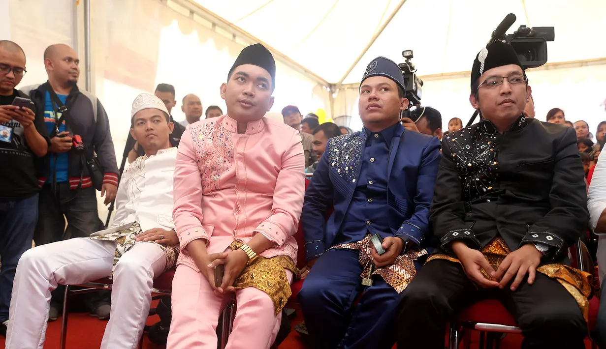 Selain terkenal dengan musik melayunya, Wali juga merupakan grup band yang dekat dengan masyarakat. Seperti peluncuran album baru yang diluncurkan ini, Wali mengajak masyarakat untuk menyaksikan langsung. (Andy Masela/Bintang.com)